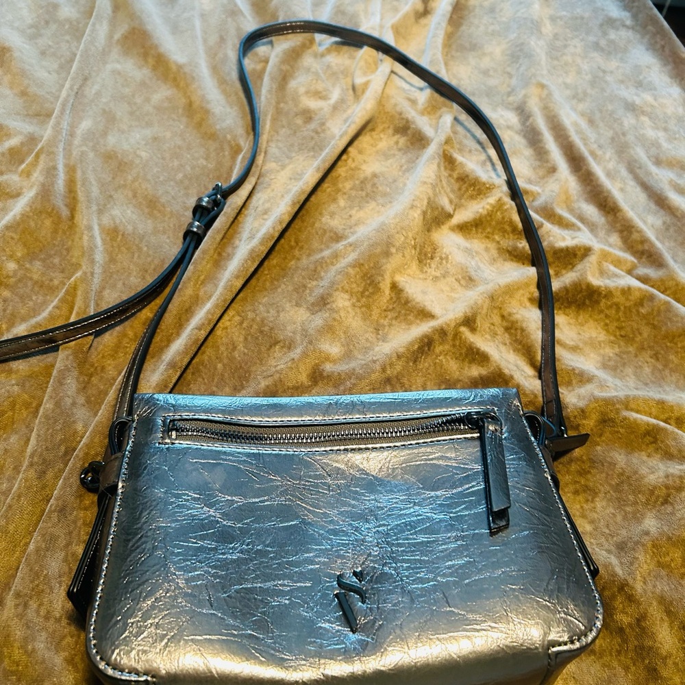 Simply Vera Vera Wang Silver Crossbody Bag
